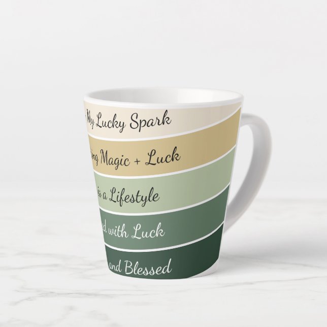 Moderner St. Patrick’s Day Farbverlauf Milchtasse (Rechte Ecke)