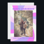 Moderner Swirl Star von David HAPPY HANUKKAH CUSTO Feiertagskarte<br><div class="desc">Eine perfekte Karte für ein jüdisches Fest! Handgemachte Kunst für Sie. Vollständig anpassbar! Klicken Sie oben auf "Personalisieren", um den Text zu bearbeiten und ein Foto hinzuzufügen. Klicken Sie auf "Bearbeiten mit dem Designwerkzeug", um die Schriftart, Farben und Einstellungen anzupassen. Design ist auch als digitaler Download verfügbar, um sofort zu...</div>