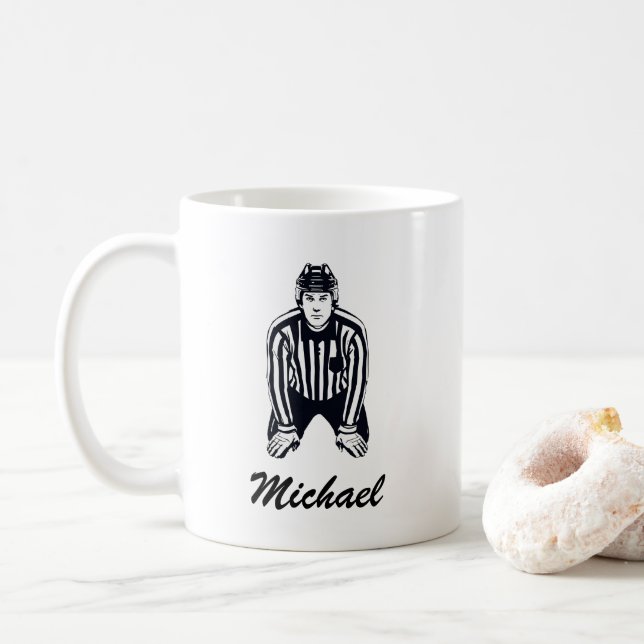 Moderner trendy Eishockey-Schiedsrichter Personali Kaffeetasse (Mit Donut)