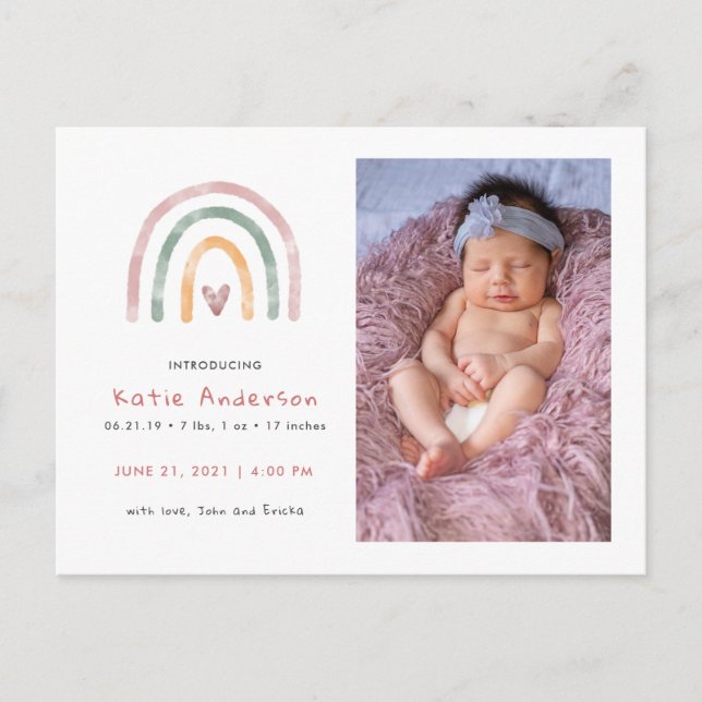 Moderner Wasserfarbenbogen mit Herzgeburt Einladungspostkarte (Vorderseite)