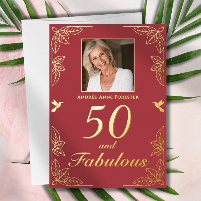 Modernes 50 fabelhaftes Foto Birthday Red Gold Folieneinladung (Von Creator hochgeladen)