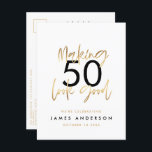 Modernes 50. Geburtstag einfache, stilvolle und el Einladungspostkarte<br><div class="desc">Moderne 50. Geburtstag einfach stilvolle elegante Gold-Drehbuch & geometrischen 50. Geburtstag einladen. Modernes geometrisches Backermuster. Teil einer Sammlung.</div>