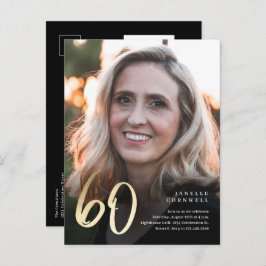 Modernes 60. Geburtstag Foto Black & Gold Script Einladungspostkarte