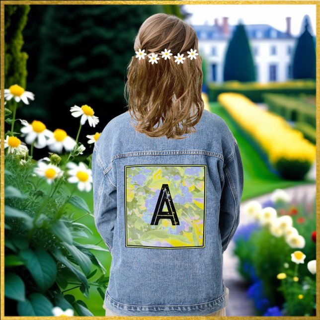 Modernes, Abstrakt-gelbes Blumenmuster Mit Monogra Jeansjacke (A denim jacket for women with monogram initial on a blue, yellow and green abstract background)