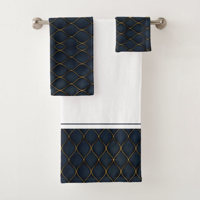 Modernes Agate Geode Navy Blue Gold Monogram   Badhandtuch Set (Insitu)