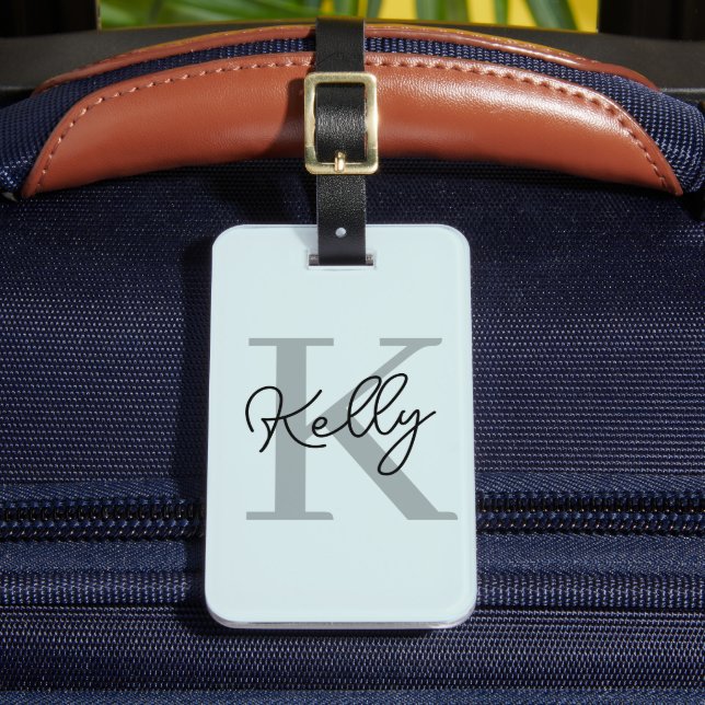 Modernes Aqua Blue Monogram Script Gepäckanhänger (Vorderseite Insitu 2)