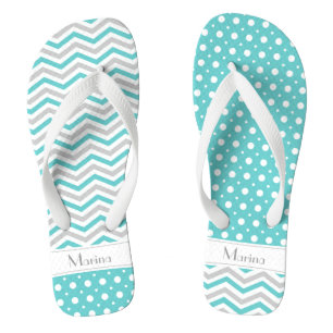 Modernes Aqua, grau, weiß Zickzack & polka dot Flip Flops