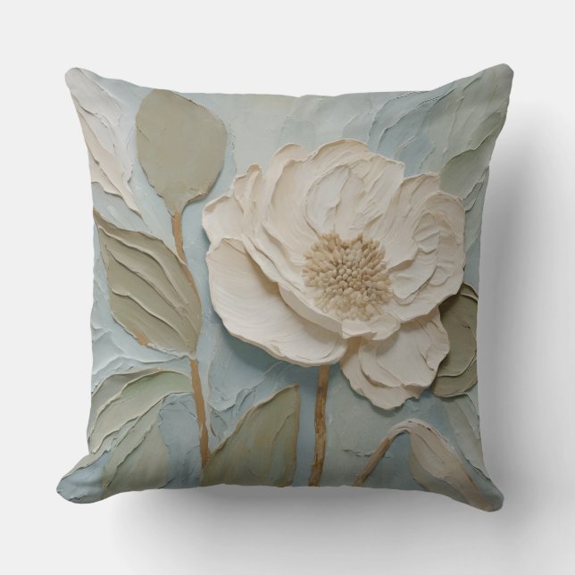 Modernes Aquamarines Blue Creme Sage Floral Kissen (Vorderseite)