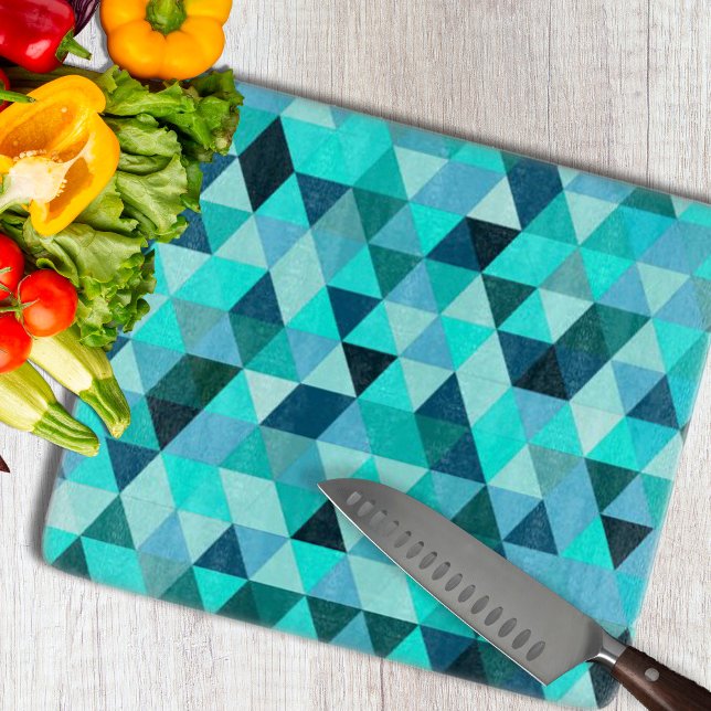 Modernes Aquamarines Dreiecksmuster Schneidebrett (Modern Teal Triangles Pattern Cutting Board by Looly Elzayat
)