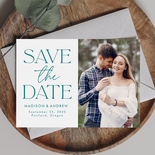 Modernes Aquamarines Typografie-Foto Save The Date (Von Creator hochgeladen)