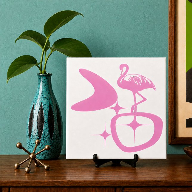Modernes Atomretro aus dem Mittelalter rosa Flamin Fliese (midcentury modern pink flamingo with starbursts and boomerang shape displayed in Palm Springs room)