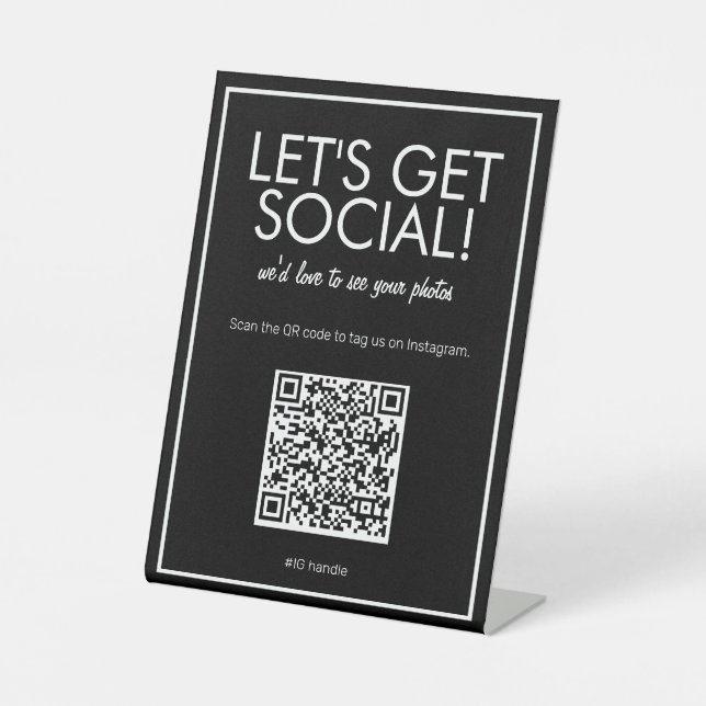 Modernes Basic Black Social Media QR Code Table Si Sockelschild (Vorderseite)