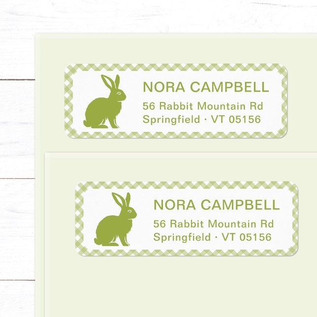 Modernes Bauernhaus Green Hare Gingham Rücksendead (Modern, cute light green farmhouse style return address label with classic gingham background.)