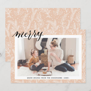 Modernes Beige Pine Bough Script MERRY Minimalisti Feiertagskarte