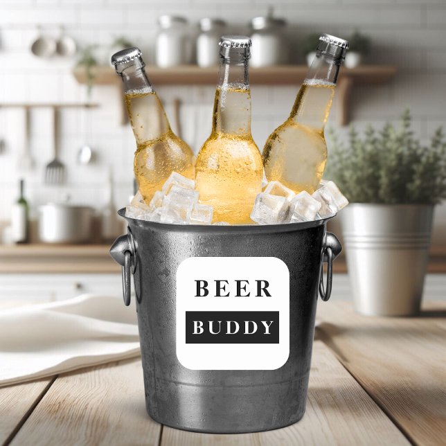 Modernes Bier Buddy Black Funny Zitat Quadratischer Aufkleber (Von Creator hochgeladen)