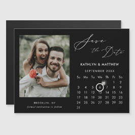 Modernes Black Elegant Script-Foto Save the Date Magneteinladung