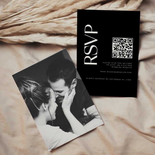 Modernes Black QR Code Wedding Foto RSVP Karte (Von Creator hochgeladen)