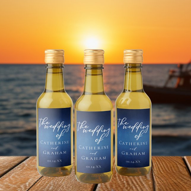 Modernes Blue Abend Hochzeit individuell anpassbar Weinetikett (Von Creator hochgeladen)