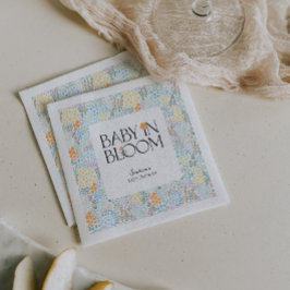 Modernes, blumenfarbenes Baby in der Blütendusche Serviette