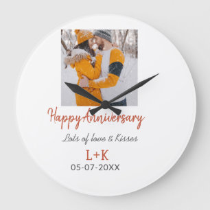 Modernes boho Happy Jubiläum Namensdatum orange hi Große Wanduhr