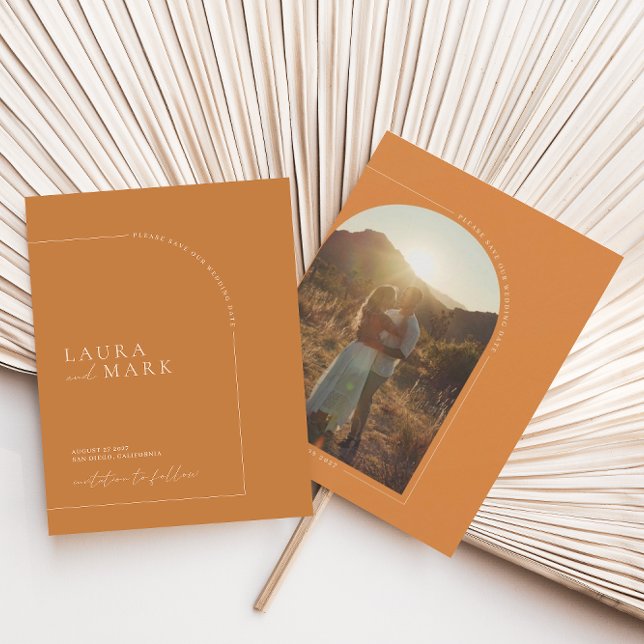 Modernes Brunt Orange Arch Foto Save the Date (Von Creator hochgeladen)