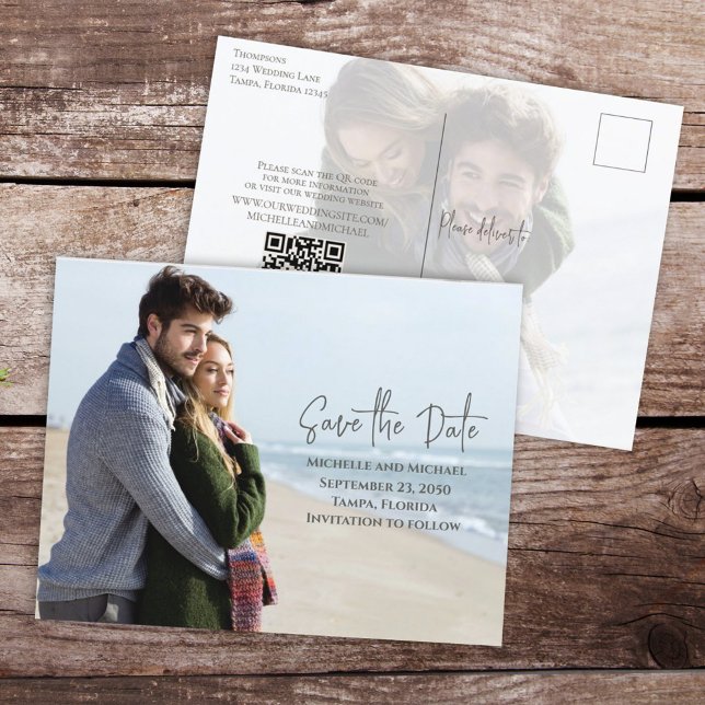 Modernes Budget Save the Date Foto Hochzeit QR-Cod Ankündigungspostkarte (Von Creator hochgeladen)