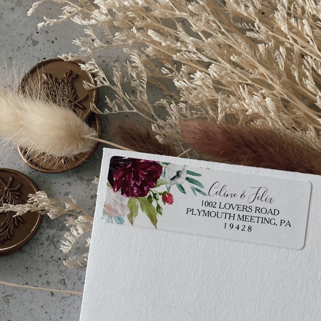 Modernes burgundisches Schiff mit floraler Rücksen (Von Creator hochgeladen)