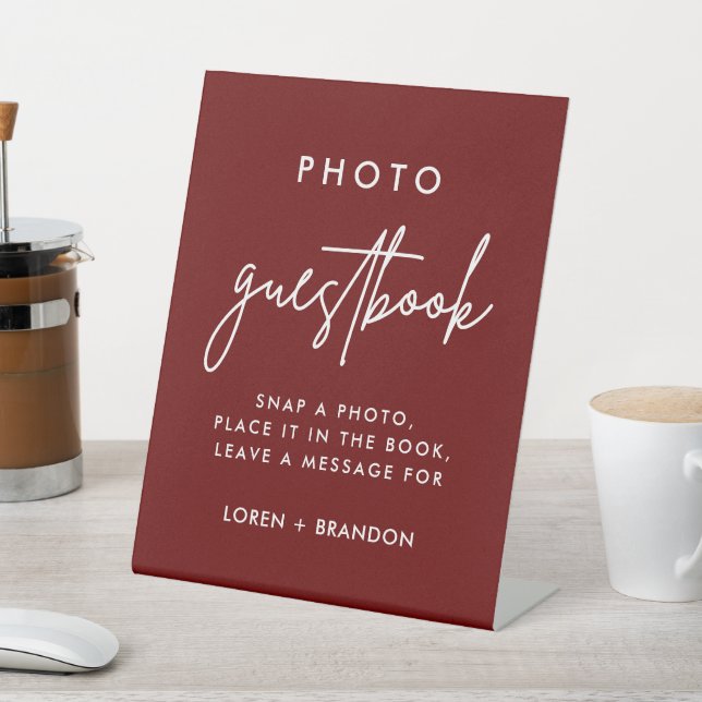 Modernes Burgundy Wedding Foto Gästebuch-Zeichen Sockelschild (In SItu)