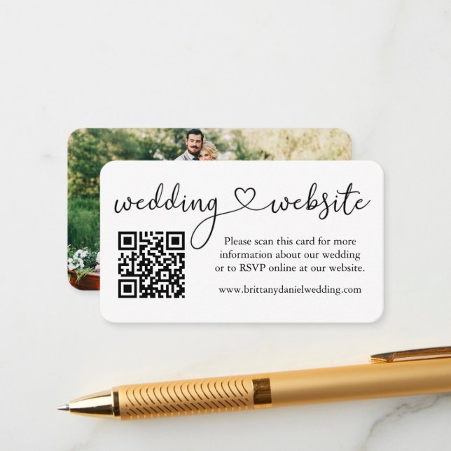 Modernes Calligraphy Heart Wedding Website QR Foto Begleitkarte (Vorderseite/Rückseite Beispiel)