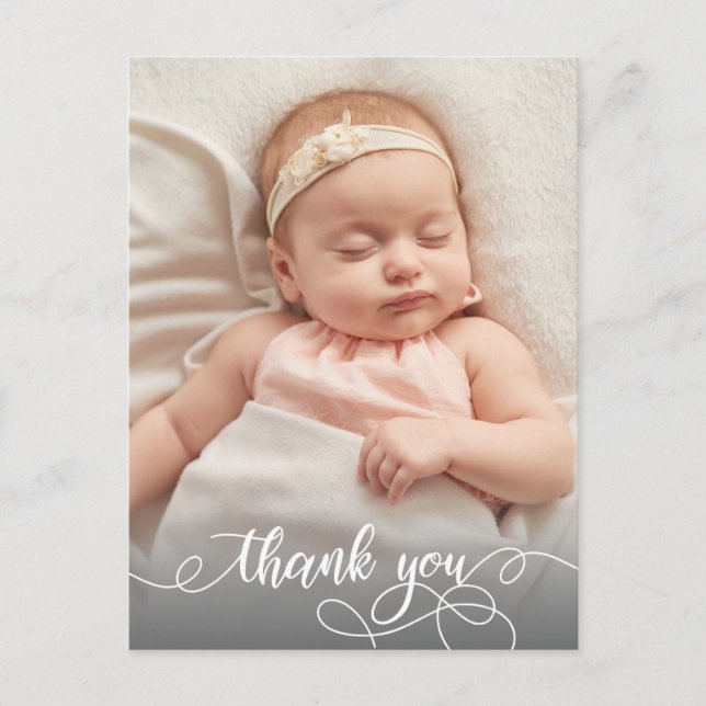 Modernes Calligraphy Newborn Baby Foto Vielen Dank Postkarte (Vorderseite)