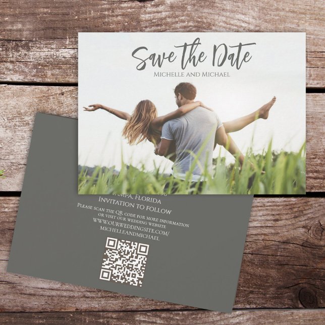Modernes Calligraphy Script Foto Trendy QR Code Save The Date (Von Creator hochgeladen)