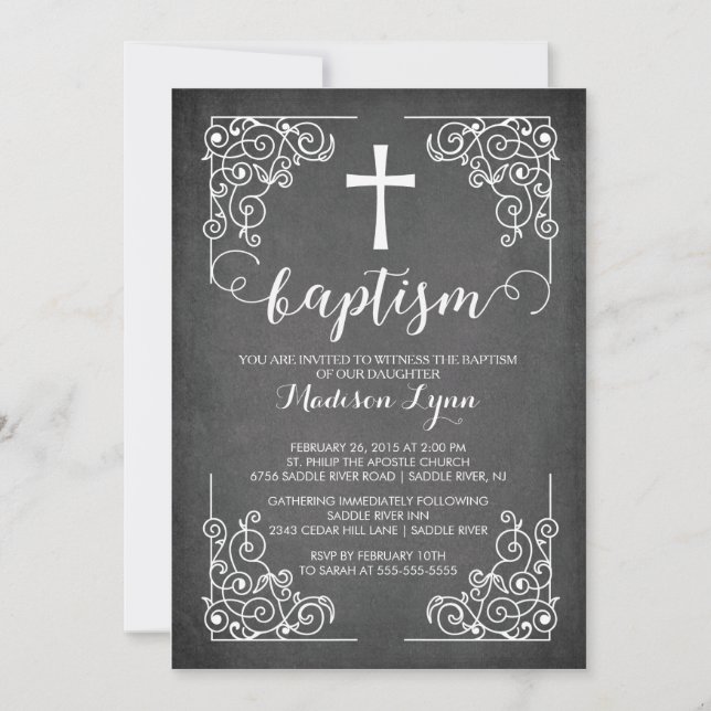 Modernes Chalkboard Taufen Christening Cross Einladung (Vorderseite)