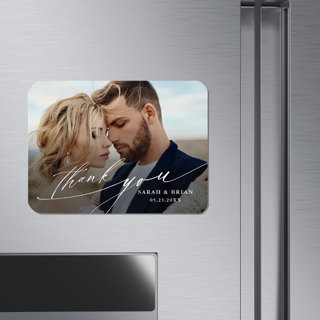 Modernes Chic Calligraphy Wedding Foto Magnet (Von Creator hochgeladen)