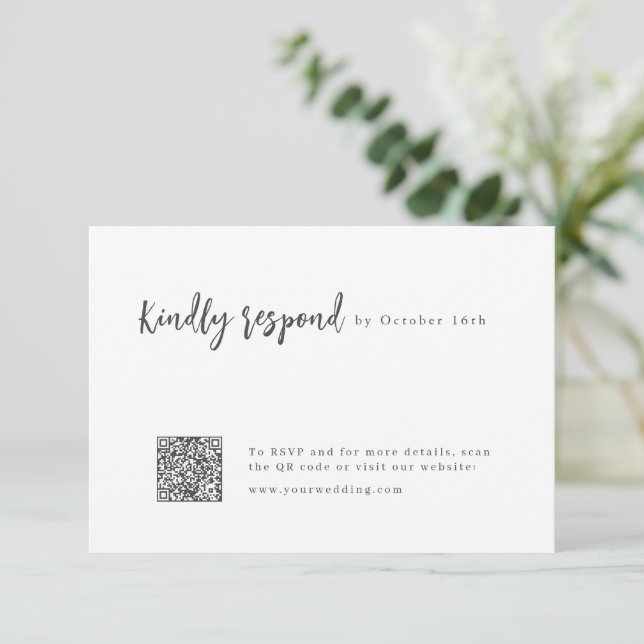 Modernes Chic Script Minimalistisch Wedding QR Cod RSVP Karte (Stehend Vorderseite)