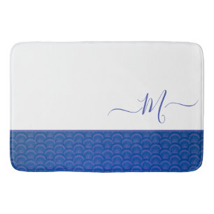 Modernes Coastal Blue White Seashell Monogram Badematte