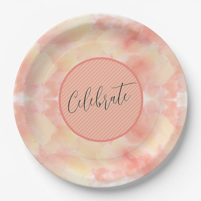 Modernes Coral Peach Elegante Script Celebrate Pappteller (Vorderseite)