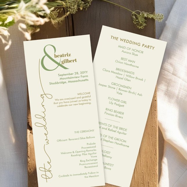 Modernes Cream- und Green Minimalistisch Wedding P (Simple modern wedding program with an elegant ampersand monogram in cream, olive green and moss)