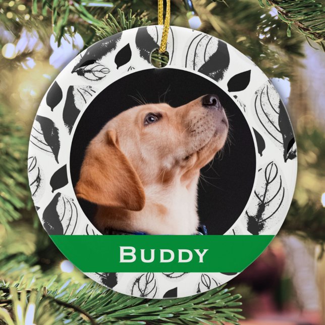 Modernes Dog Pet Foto B&W Leaf Muster Weihnachten Keramik Ornament (Von Creator hochgeladen)