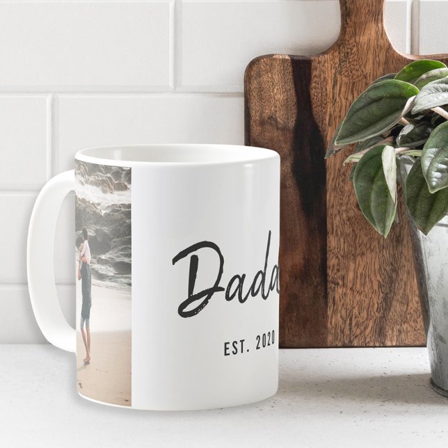 Modernes Drehbuch Daddy Est. Vatertag-Foto Kaffeetasse (Von Creator hochgeladen)