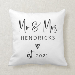 Modernes Drehbuch Herr und Frau Wedding gegründet Kissen