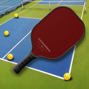 Modernes dunkelrotes Monogramm Name + Kontakt Pickleball Schläger