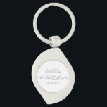 Modernes, einfaches Elegantes Brautparty Schlüsselanhänger<br><div class="desc">Dieses einfache und moderne Design besteht aus Sans Serif und spielerischer kursiver Typografie mit doodle Herzen. Ideal für Hochzeitsbrunnen-Gastgeschenke.</div>