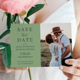 Modernes, einfaches Foto durch grüne Hochzeit Save The Date