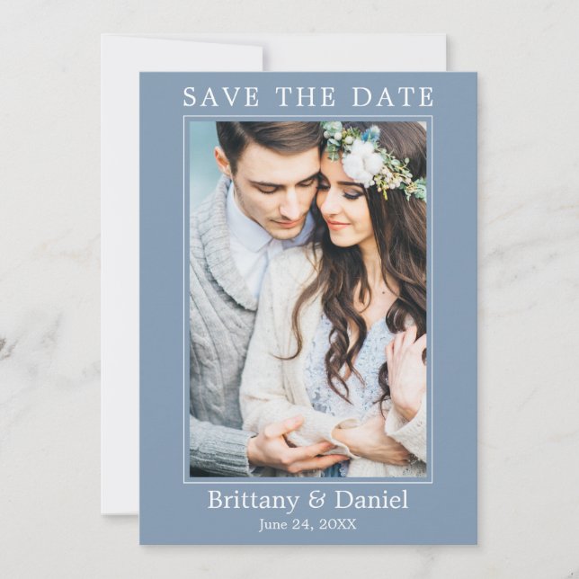 Modernes, einfaches Minimalistisches Foto Dusty Bl Save The Date (Vorderseite)