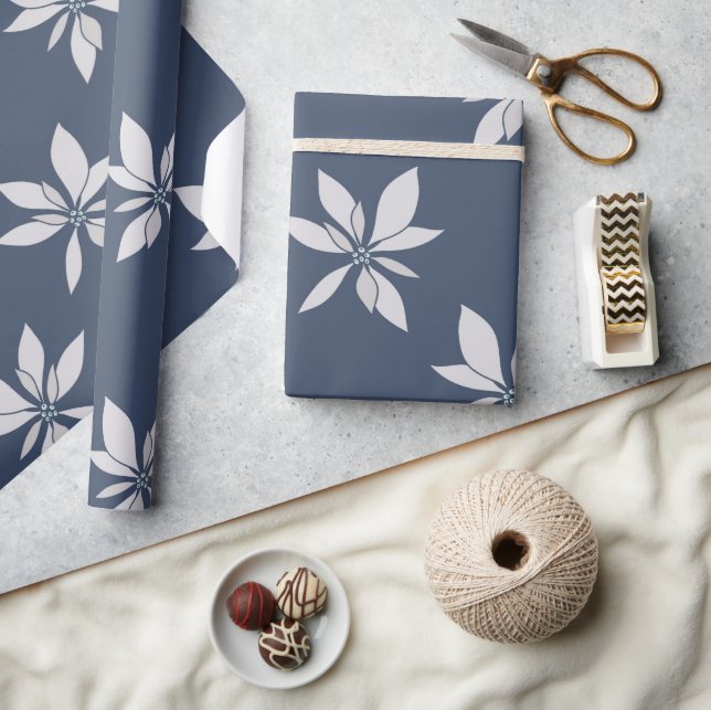 Modernes einfaches Navy Blue Floral Muster Geschenkpapier (Kunsthandwerk)