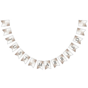Modernes Elegante Just Married Newlyweds Wimpelkette