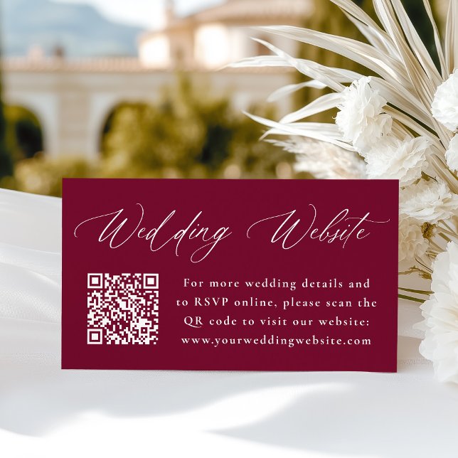 Modernes elegantes Burgundy Wedding Website QR Cod Begleitkarte (Von Creator hochgeladen)