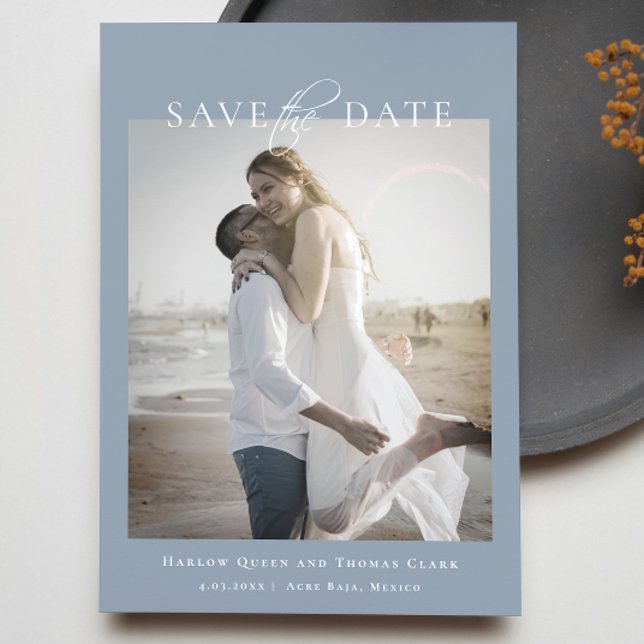 Modernes elegantes Foto Dusty Blue Save The Date (Modern Elegant Photo Dusty Blue Save The Date)