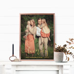 Modernes elegantes Foto für Typografie Foliendrucke<br><div class="desc">Moderne Elegante Typografie Family Foto Foil Print mit Ihrer bevorzugten und eleganten Schrift Typografie in Goldfolie oder Silberfolie. Macht ein unvergessliches Geschenk oder Sake! Unter dem Text befindet sich eine dunkle Ebene, die bei Bedarf entfernt werden kann. Bitte kontaktieren Sie uns unter cedarandstring@gmail.com , wenn Sie Hilfe beim Design oder...</div>