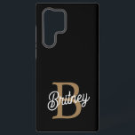 Modernes elegantes Monogramm Name Black Gold Scrip Samsung Galaxy Hülle<br><div class="desc">Die Samsung S22 Ultra Case ist eine Kombination aus elegantem Design und praktischem Schutz. Dieser benutzerdefinierte Fall verfügt über einen ausgeklügelten schwarzen Hintergrund mit einem eleganten Goldskript, das mit Ihrem Monogramm und Namen personalisiert werden kann. Das Samsung SGH-X500 ist ein Mobiltelefon, das sich durch seine kompakte Bauweise und das elegante...</div>